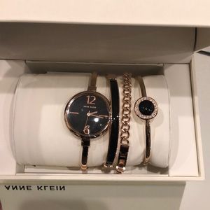 Anne Klein watch/ bangles set